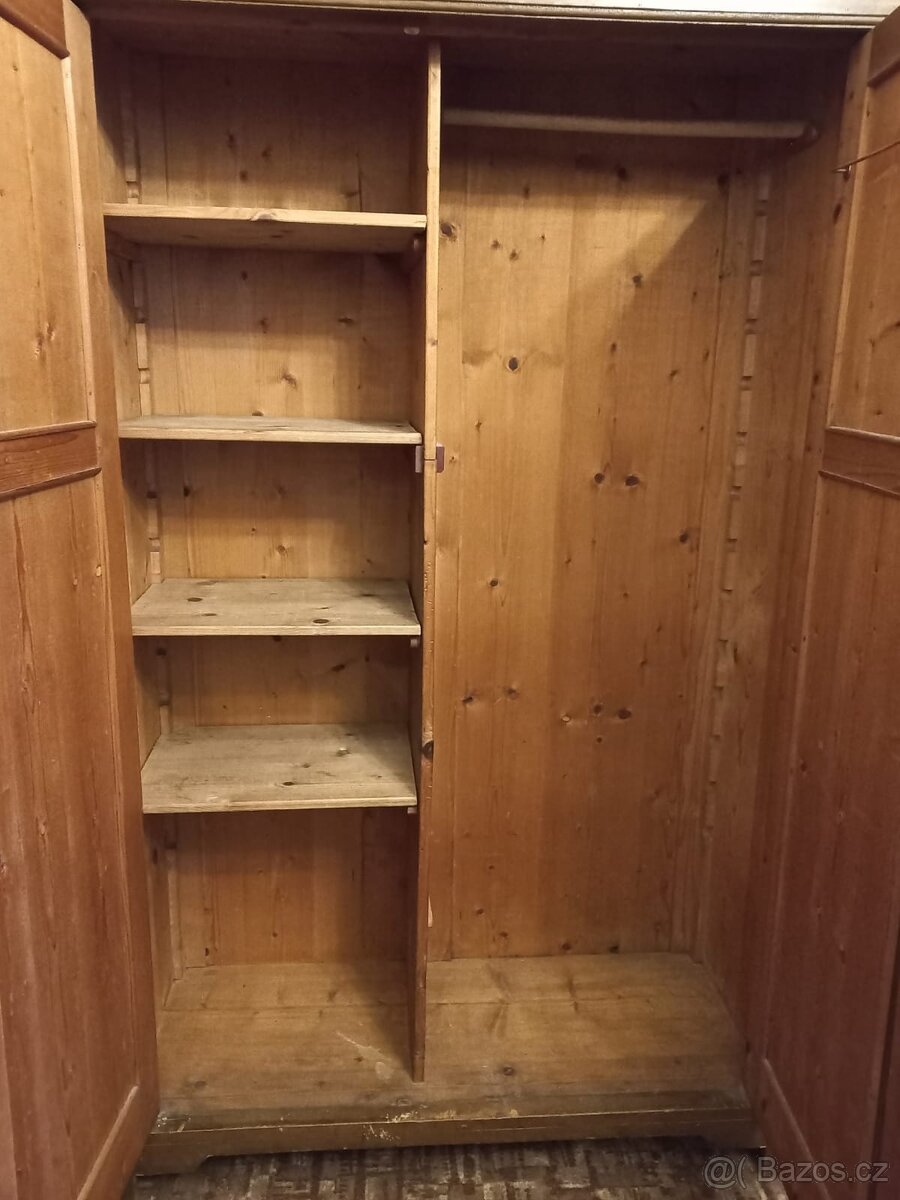 Stará skříň - 2