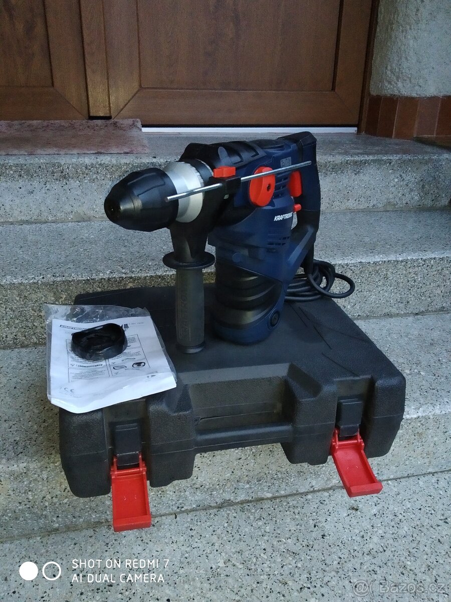 Prodám NEPOUŽITÉ bourací kladivo KRAFTRONIC KT-BH 1600 W. - 2