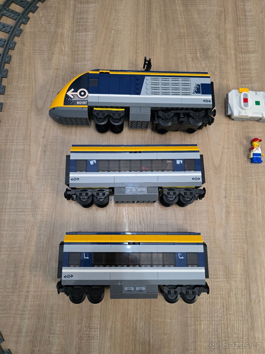 Lego vlak 60197 Passenger Train + koleje - 2