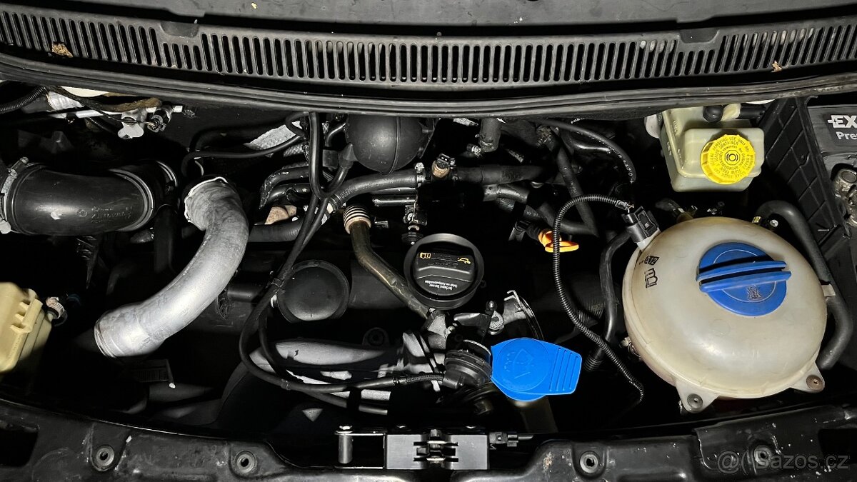 Motor T5 Volkswagen 2,5 TDI typ motoru AXE - 2