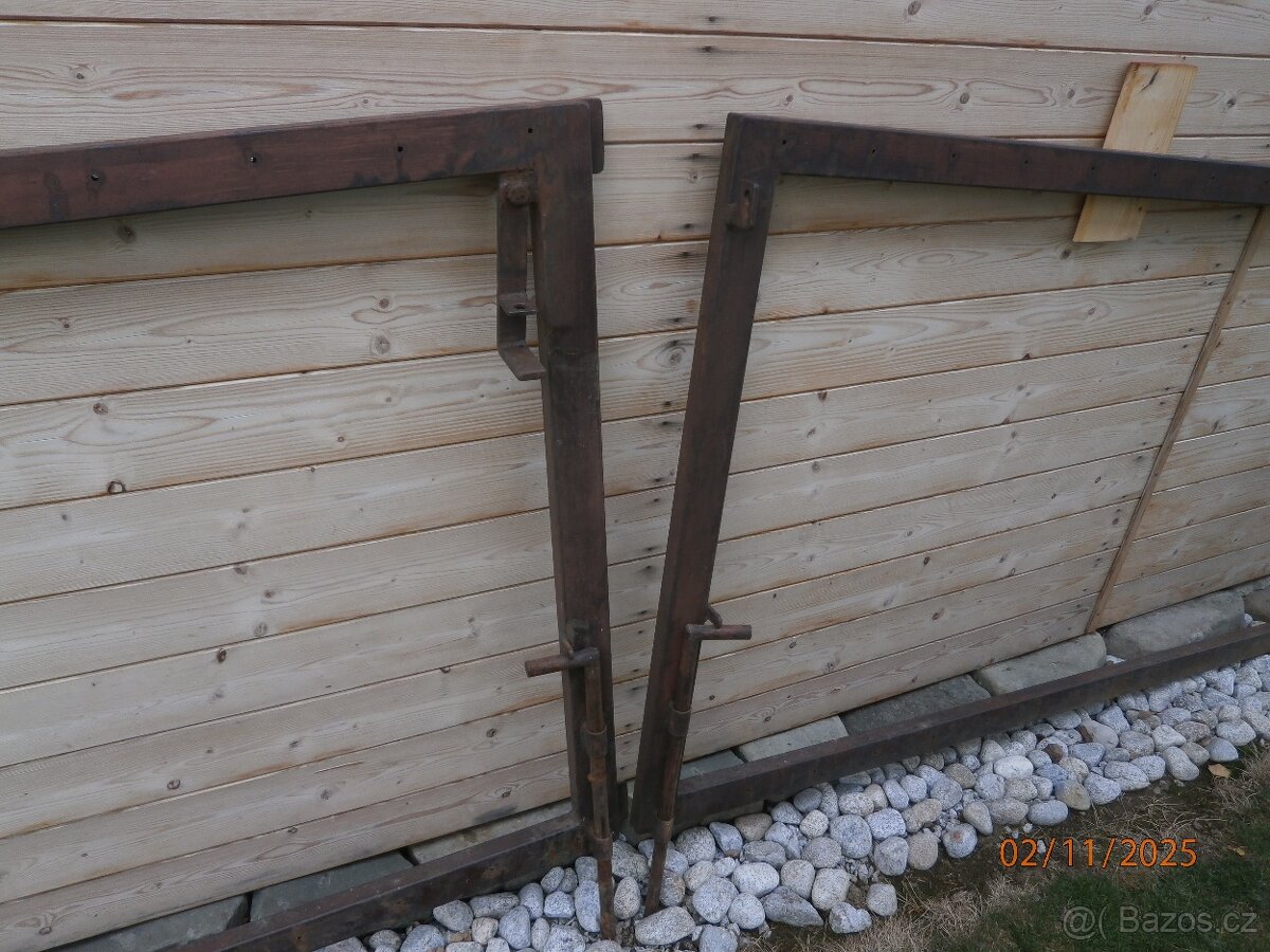 Dvoukřídlá brána - 2