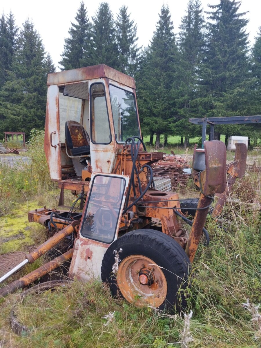 Nakladač UHN 750 - 2