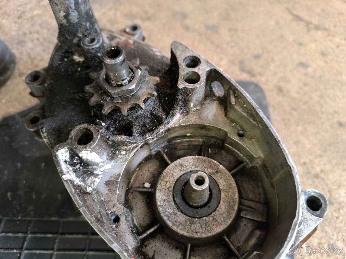 Jawa pionýr - motor - 2