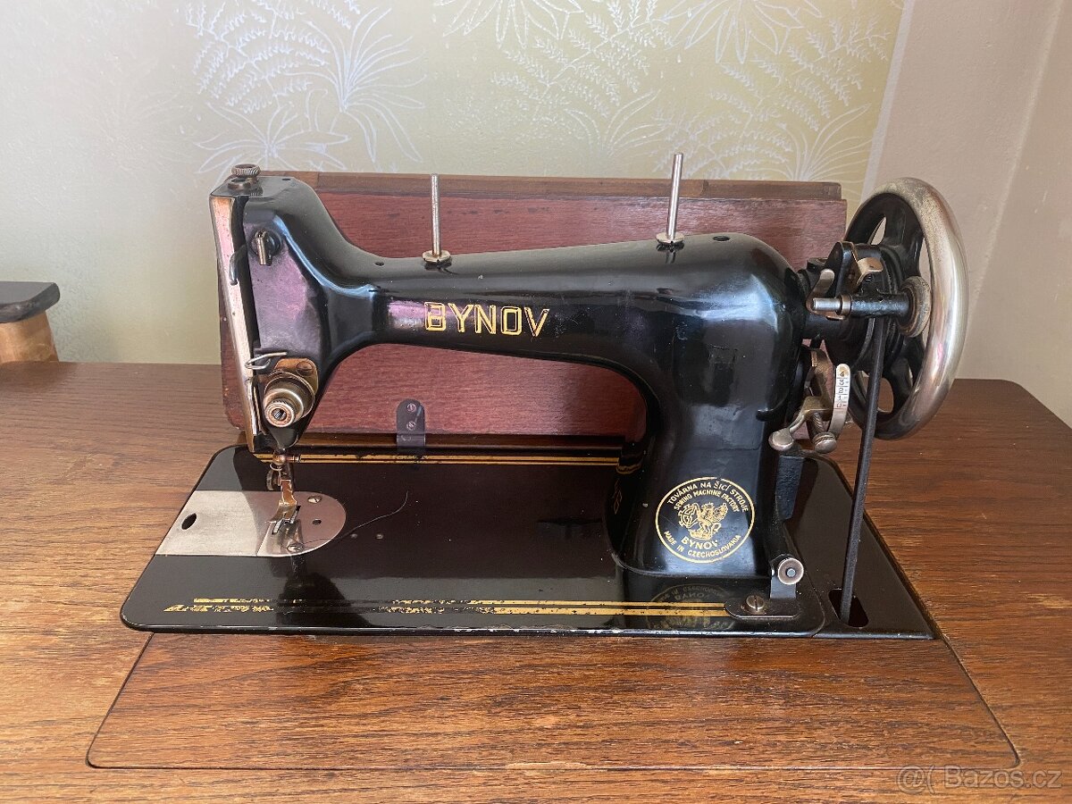 šlapací šicí stroj Bynov - 2