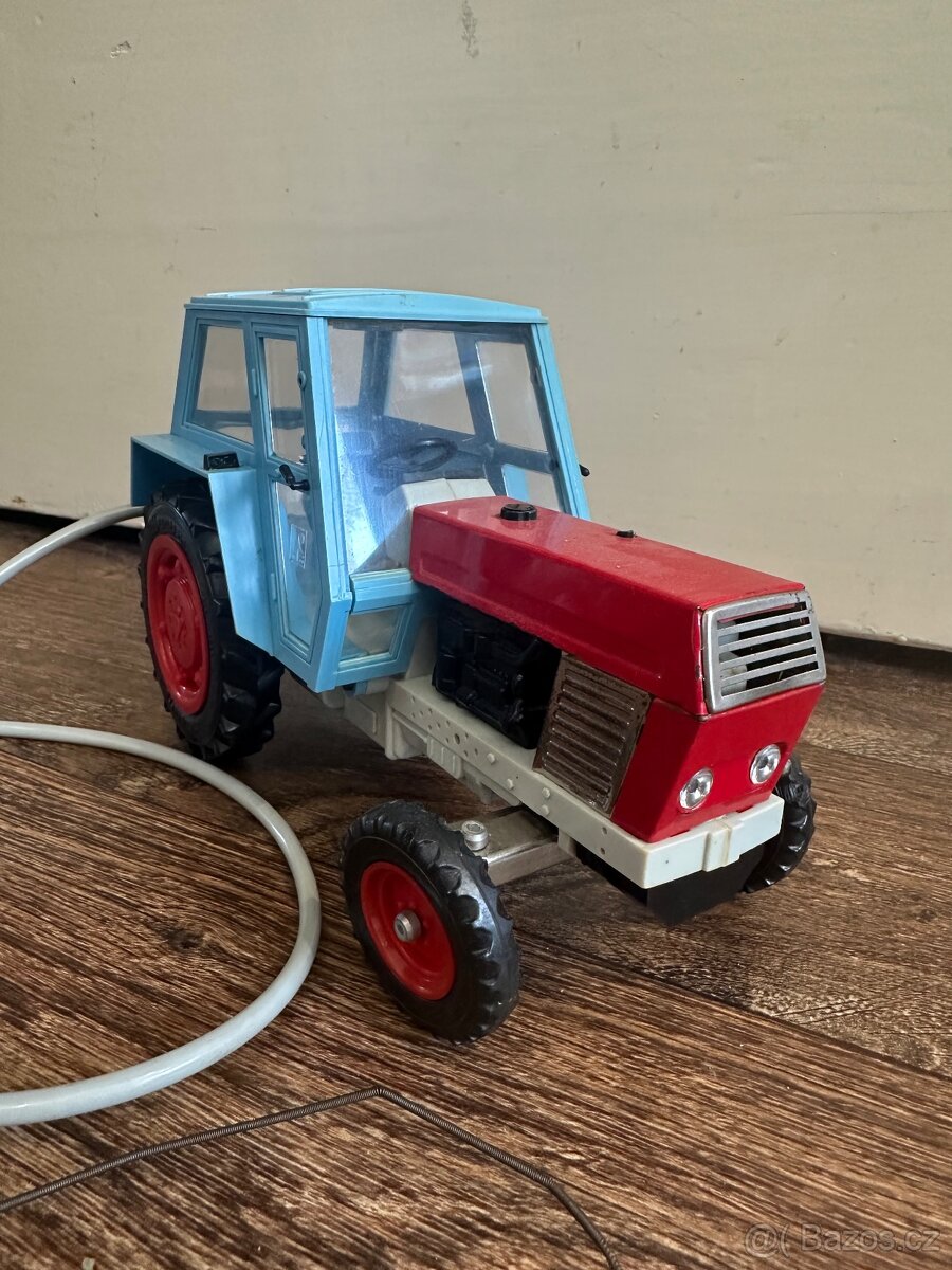 TRAKTOR ZETOR CRYSTAL KDN - 2