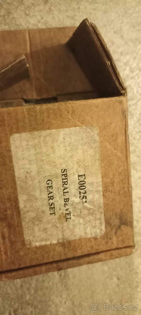 Převodovka ozubené kolo se šnekem - 2