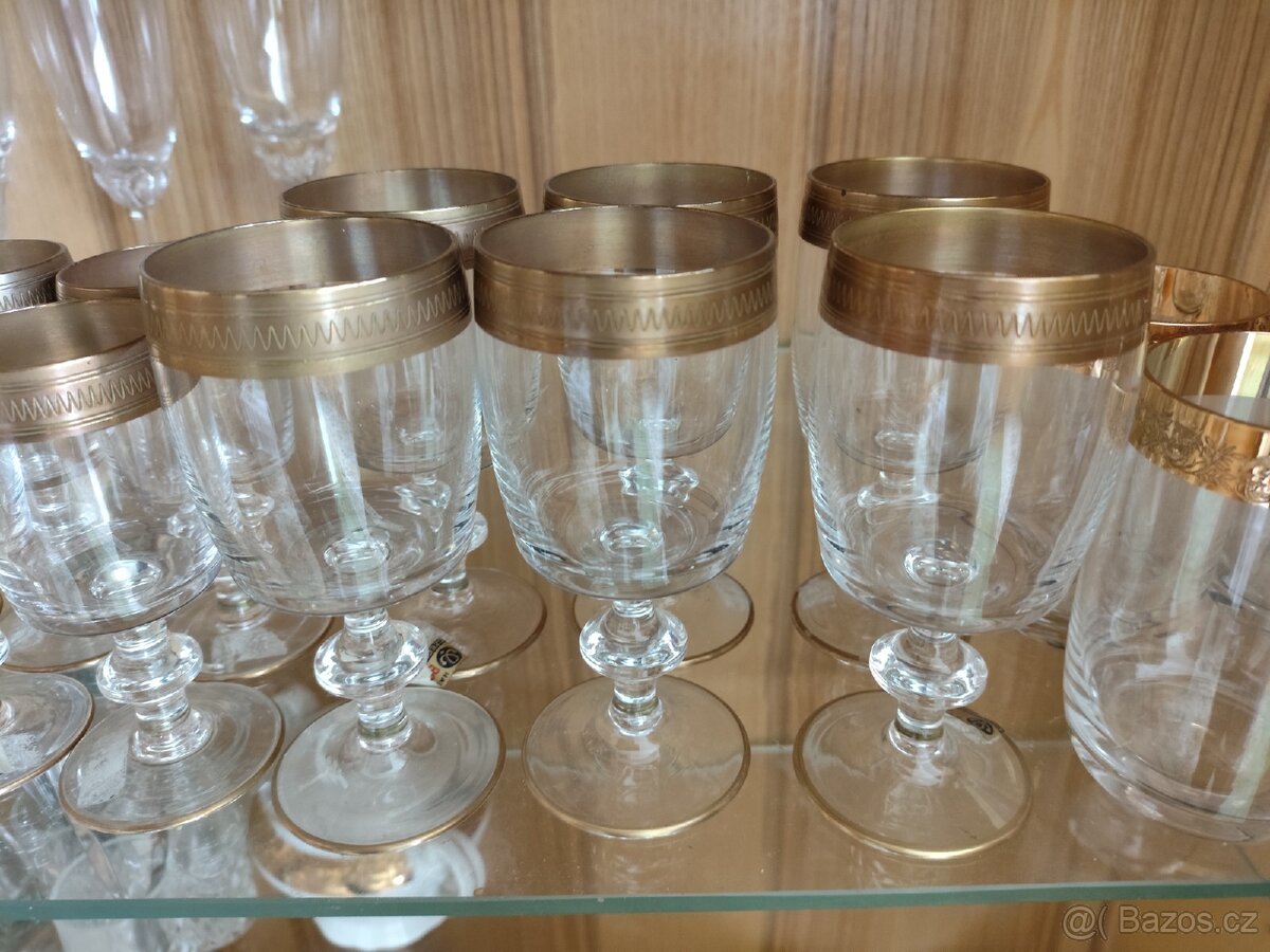 Sklenice se zlatým lemem - 2