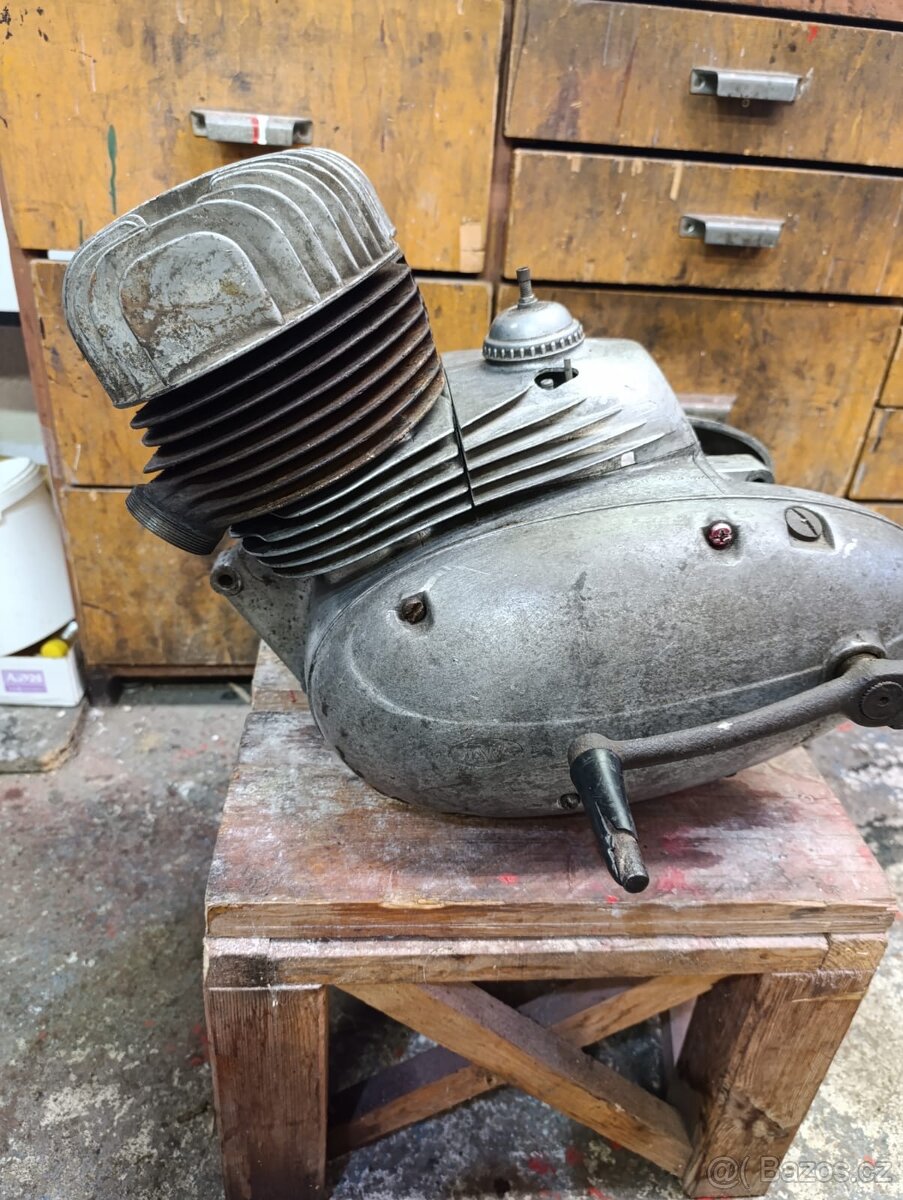 Motor Jawa 350/360 panelka - 2