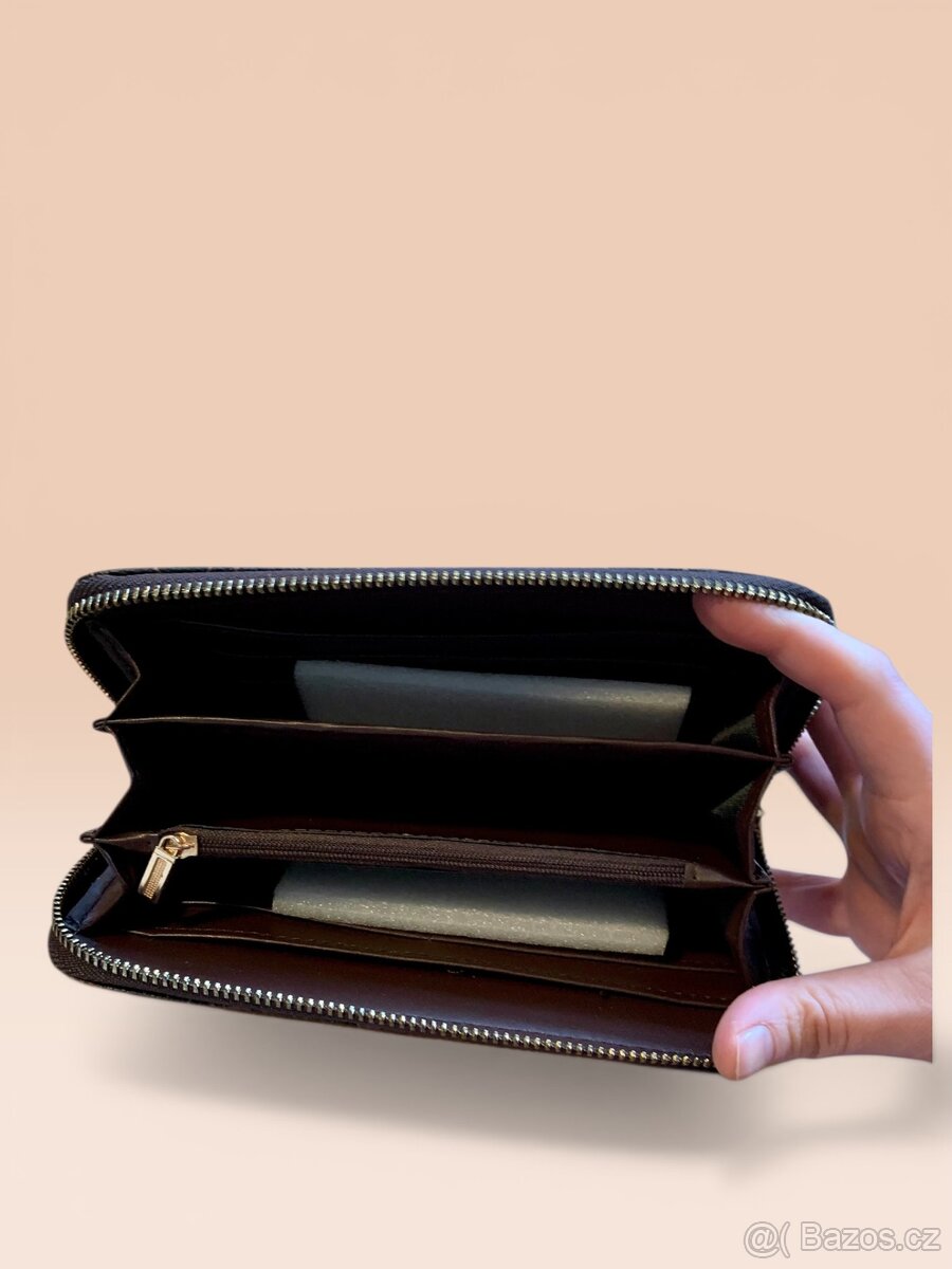 Peněženka Guess skladem - 2