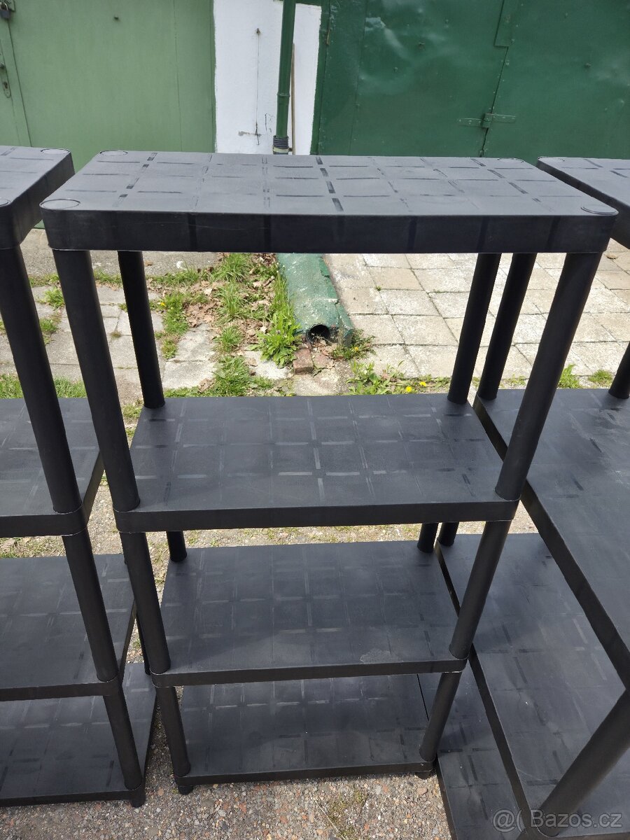 Plastové regály - 2