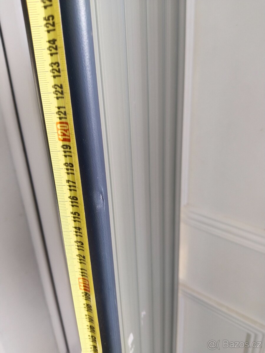 Prodám parapet plastovy antracit - 2