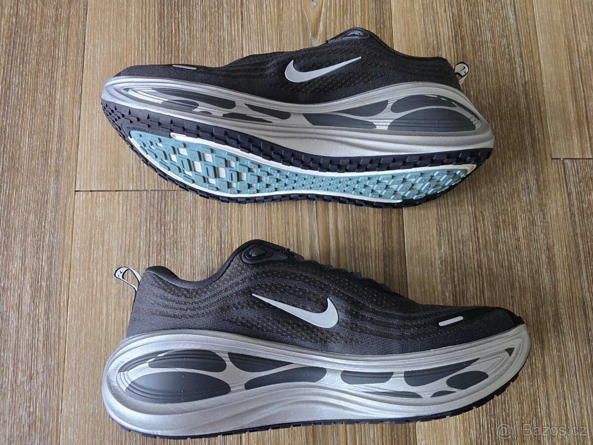 Běžecké boty Nike Vomero Plus (44) - 2