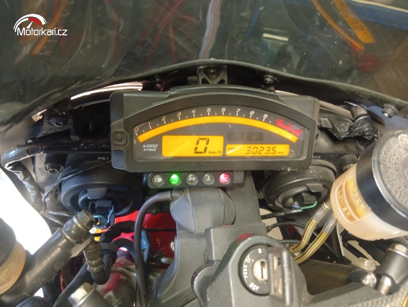 Honda vtr 1000sp2 - 2