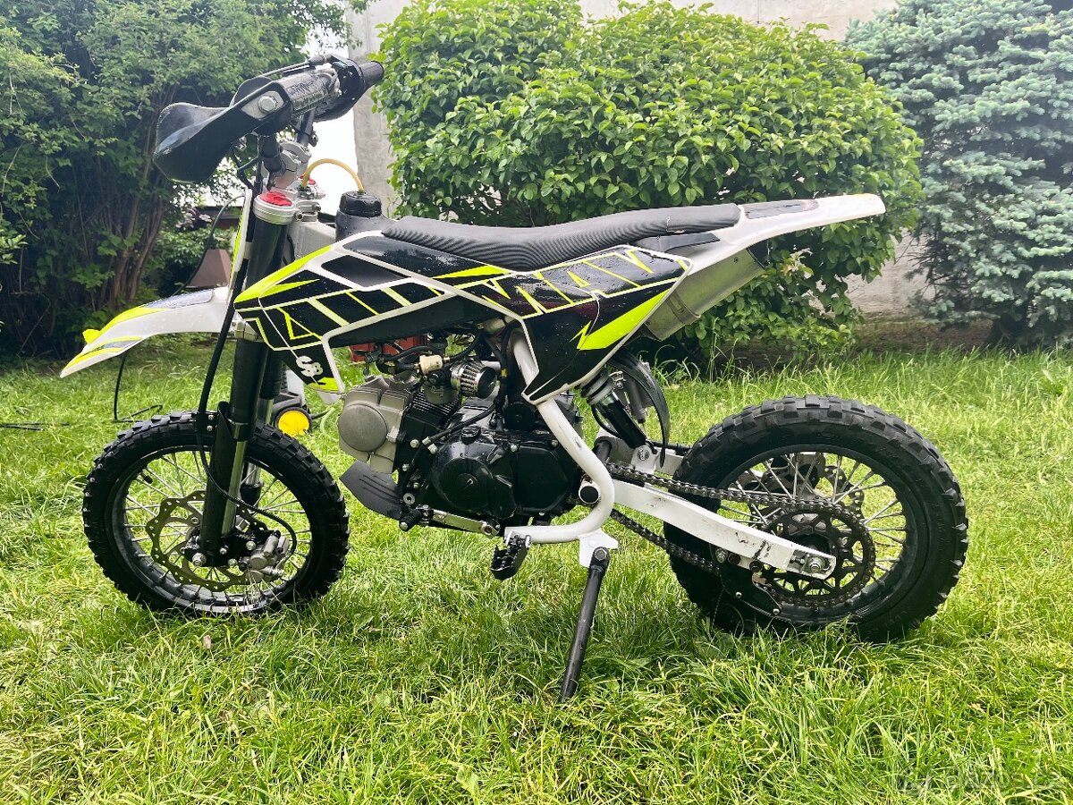 Čínská motorka Zuumav S3 125
