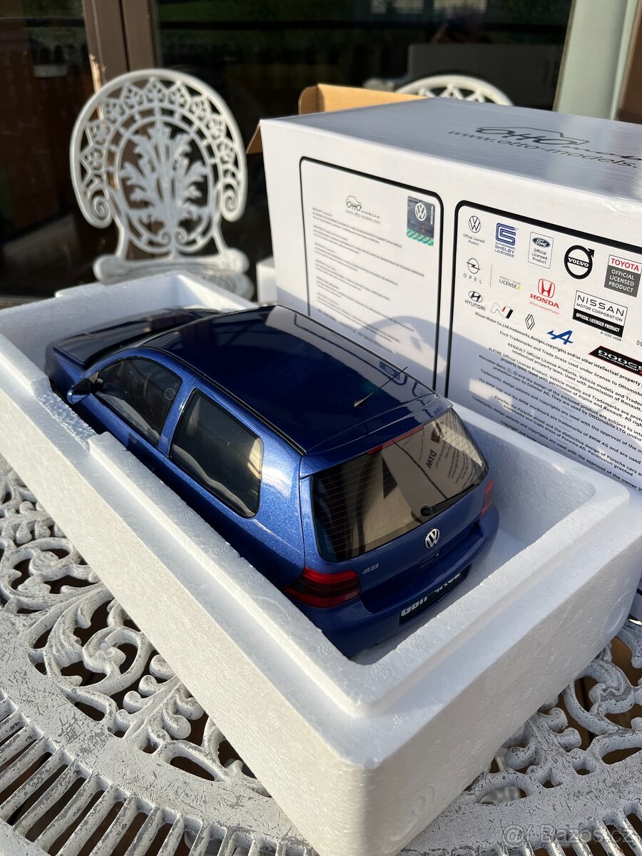 Volkswagen Golf R32 Blue Deep Nacre 6X 2002 1:12 OttoMobile - 2