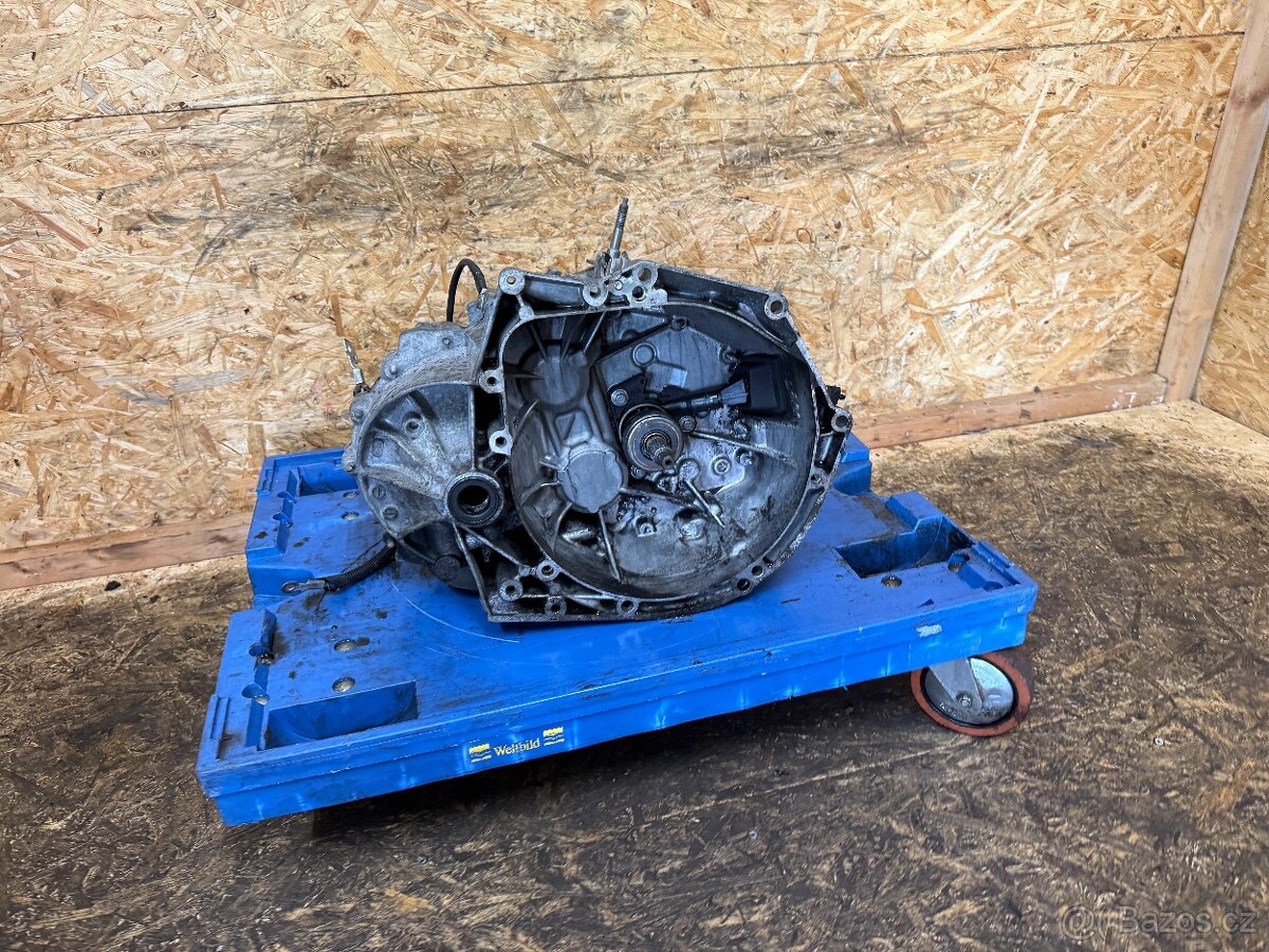 MANUÁLNÍ PŘEVODOVKA PEUGEOT 5008 1.6 16V CP17X71 - 2