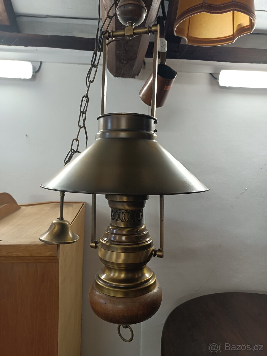 XXL Mohutný rustikální mosazný lustr. - 2