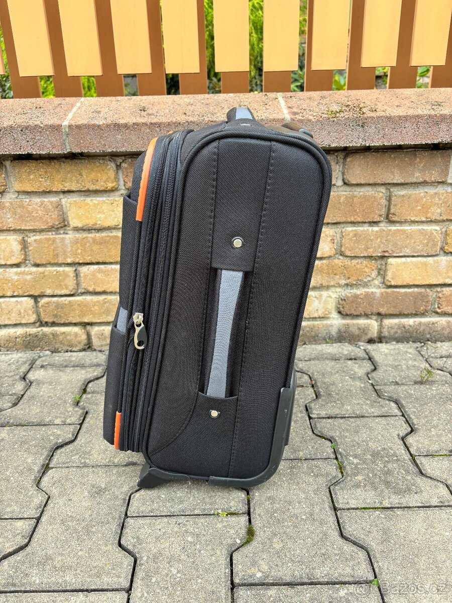 Cestovní příruční kufr - 2