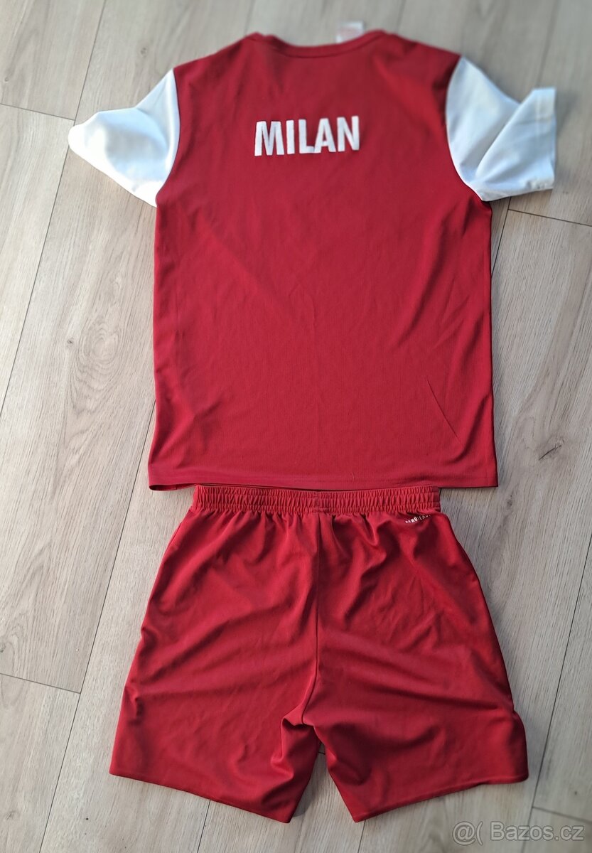 Daruji dětský fotbalový set - dres se jménem Milan - 2