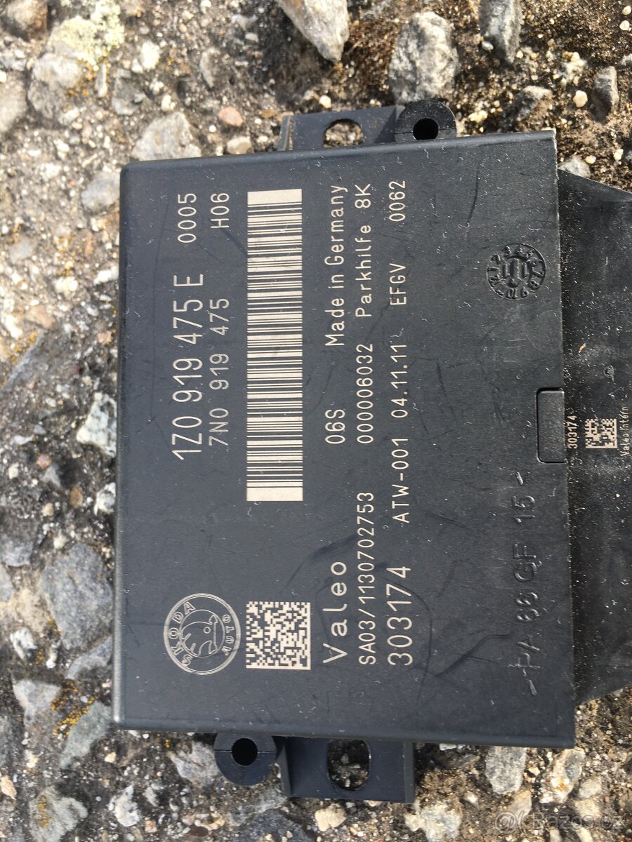 Řídící jednotka parkovacích senzorů vw passat b6 - 2