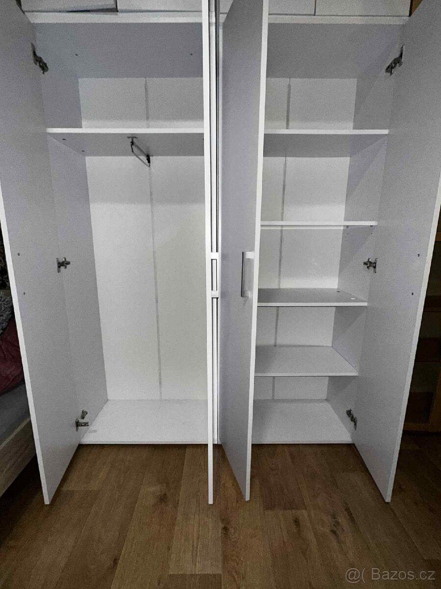 Prodám 3 skříně - 2