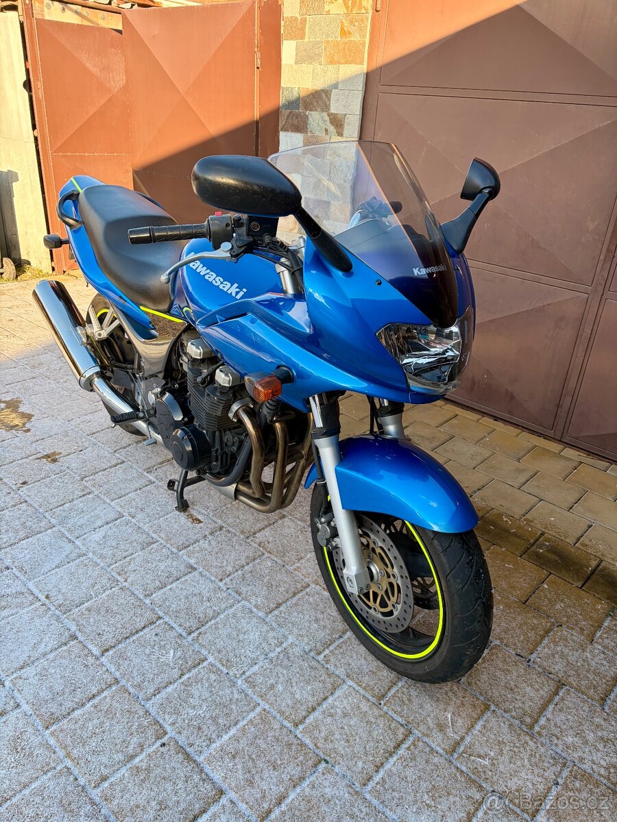 Kawasaki ZR-7S - 2