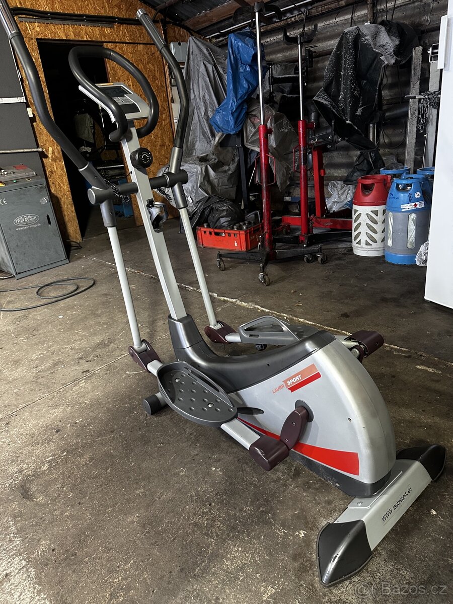 Eliptický trenažer - Orbitrek - 2