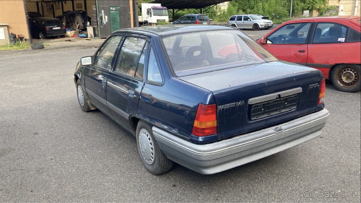 Opel Kadett E - 2
