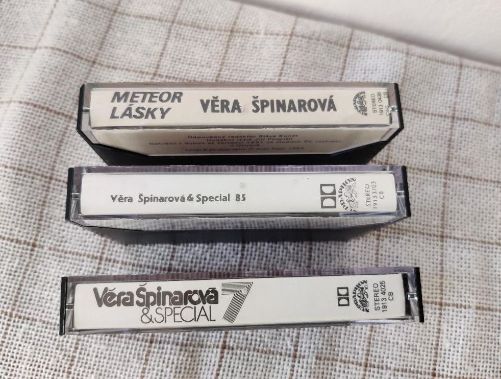 3 retro MC Věra Špinarová - 2