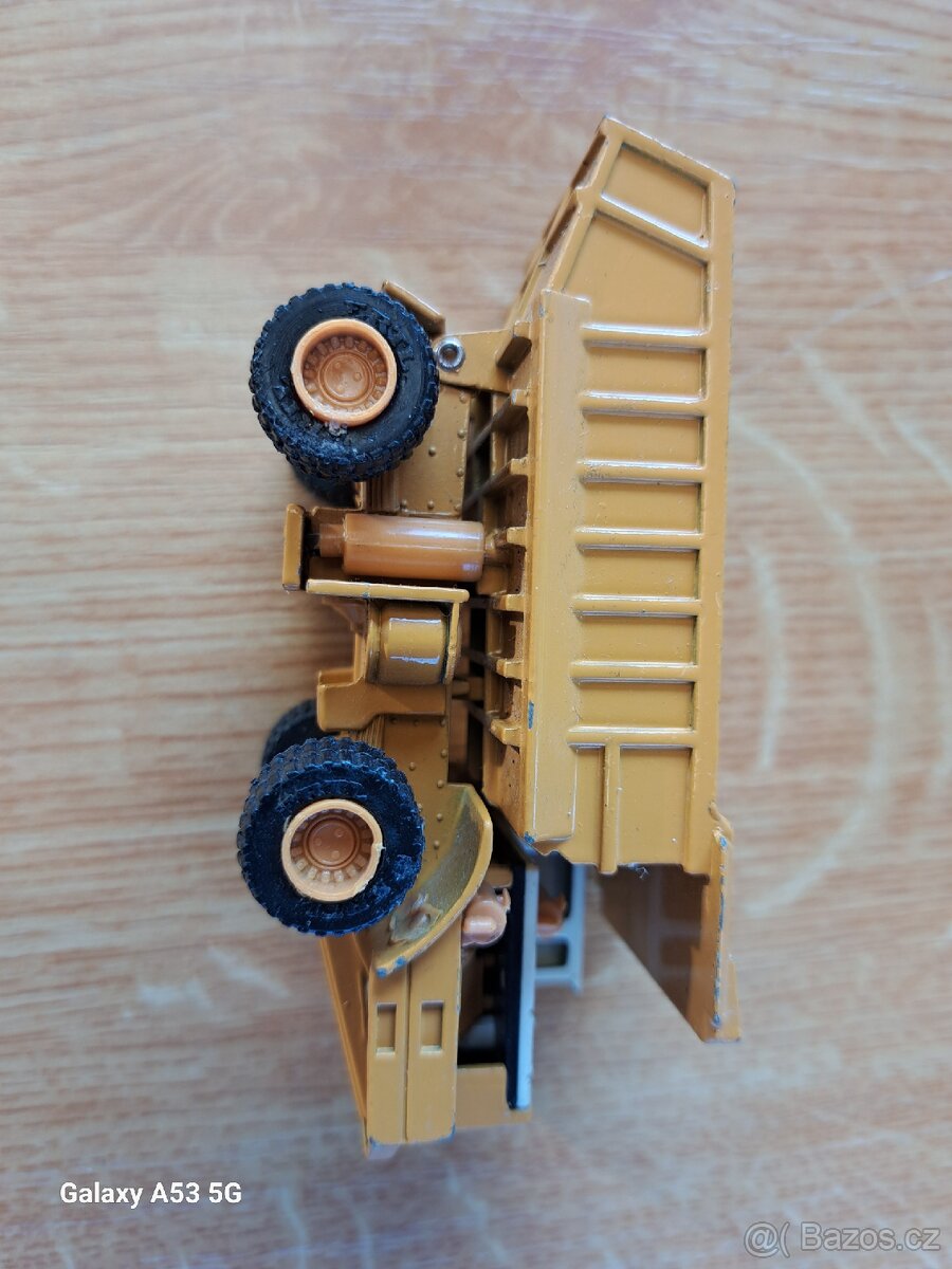 The ERTL. Sklápěč - 2