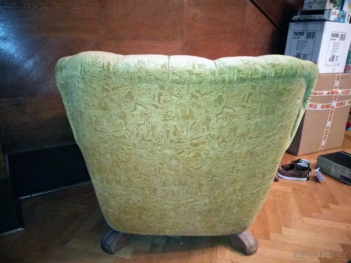 Čalouněné křeslo - 2