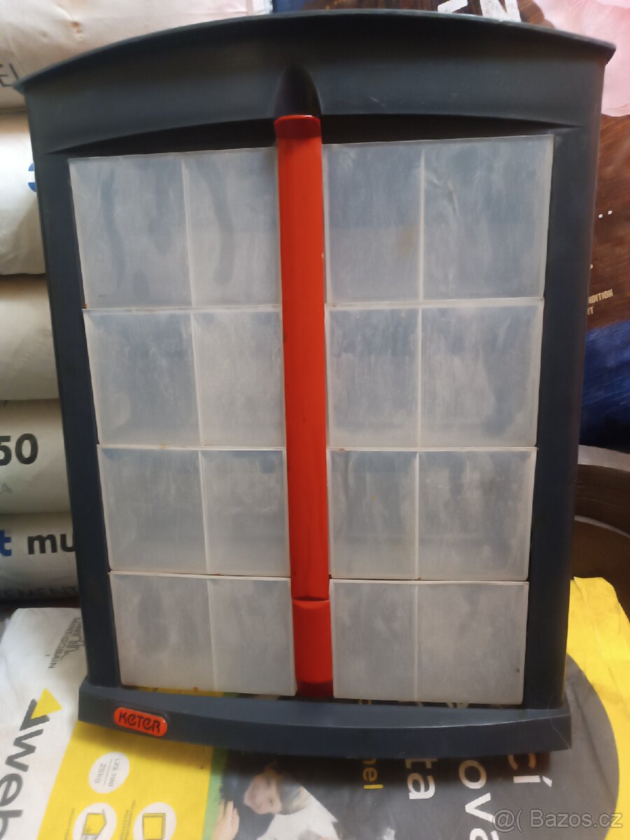 Nástěnný box na šrouby Keter - 2
