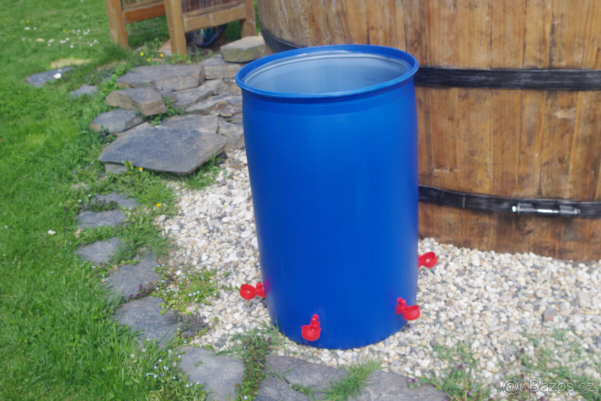 Automatická napáječka pro drůbež - 2