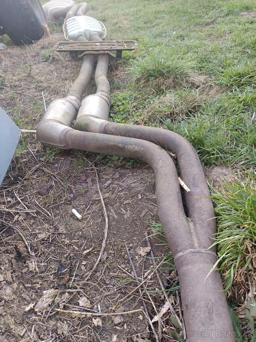 E46 330d 135kw sedan výfuk s katm - 2