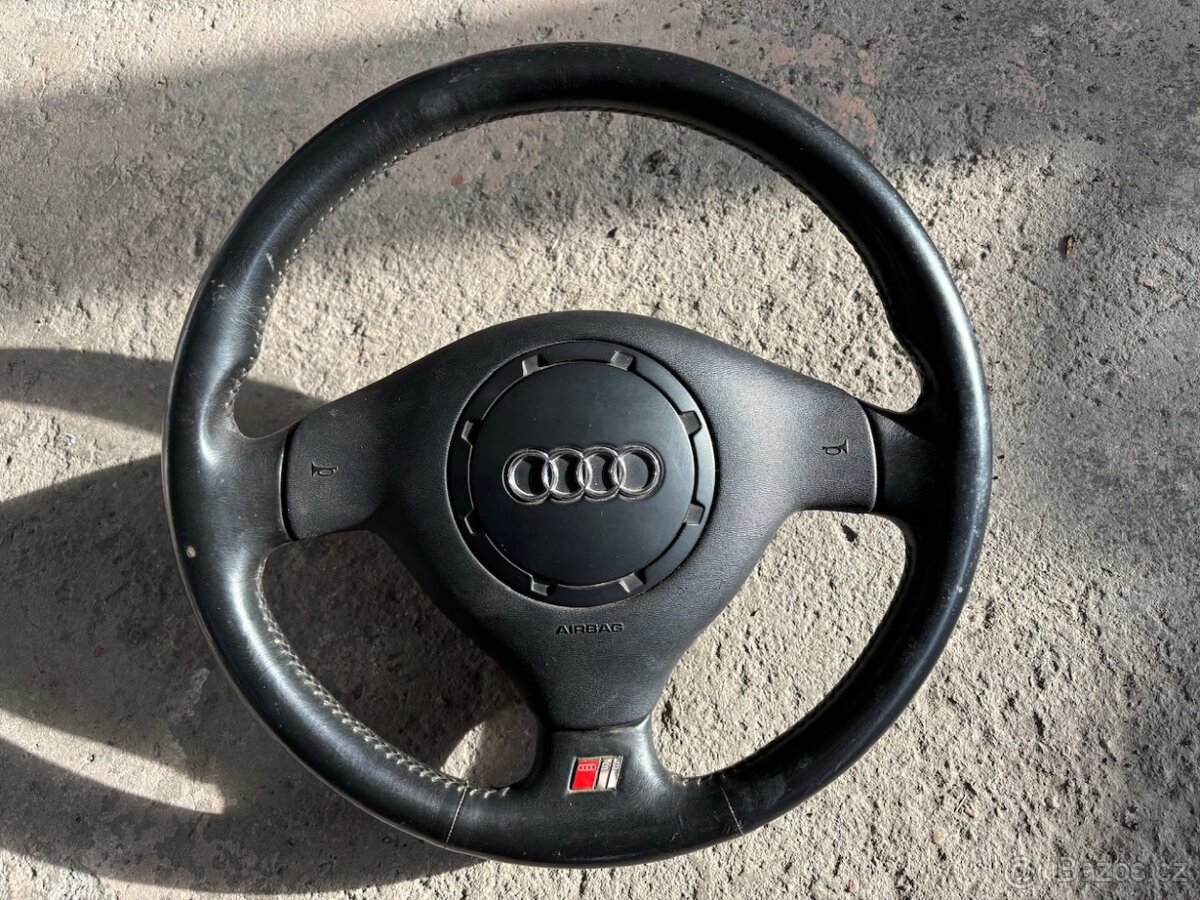 blatník volant Audi TT 8N - 2