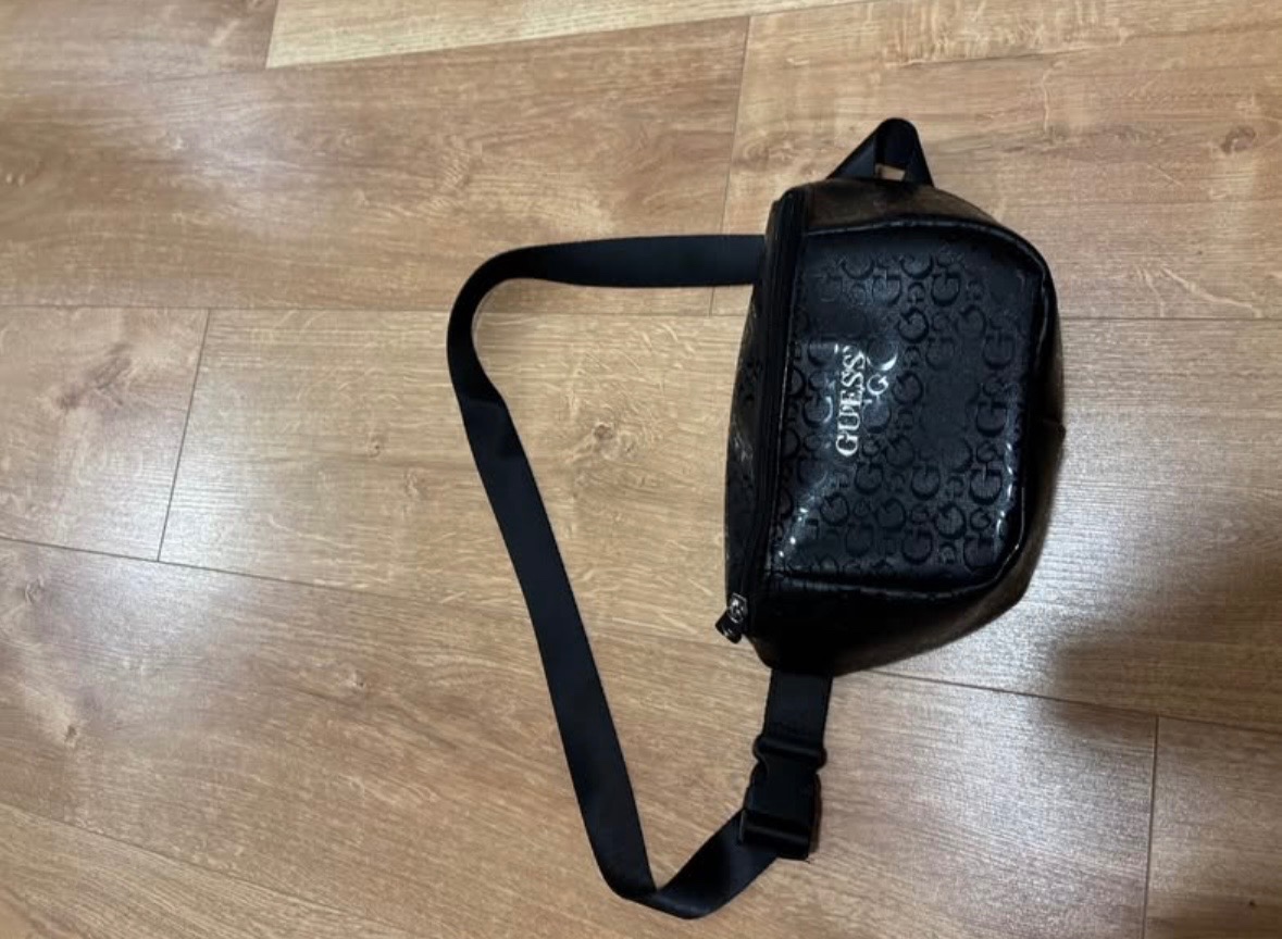 Guess ledvinka/kabelka - 2