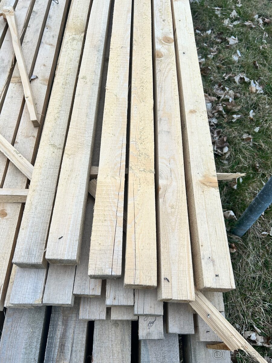 Trámy, prkna, střešní latě - 2