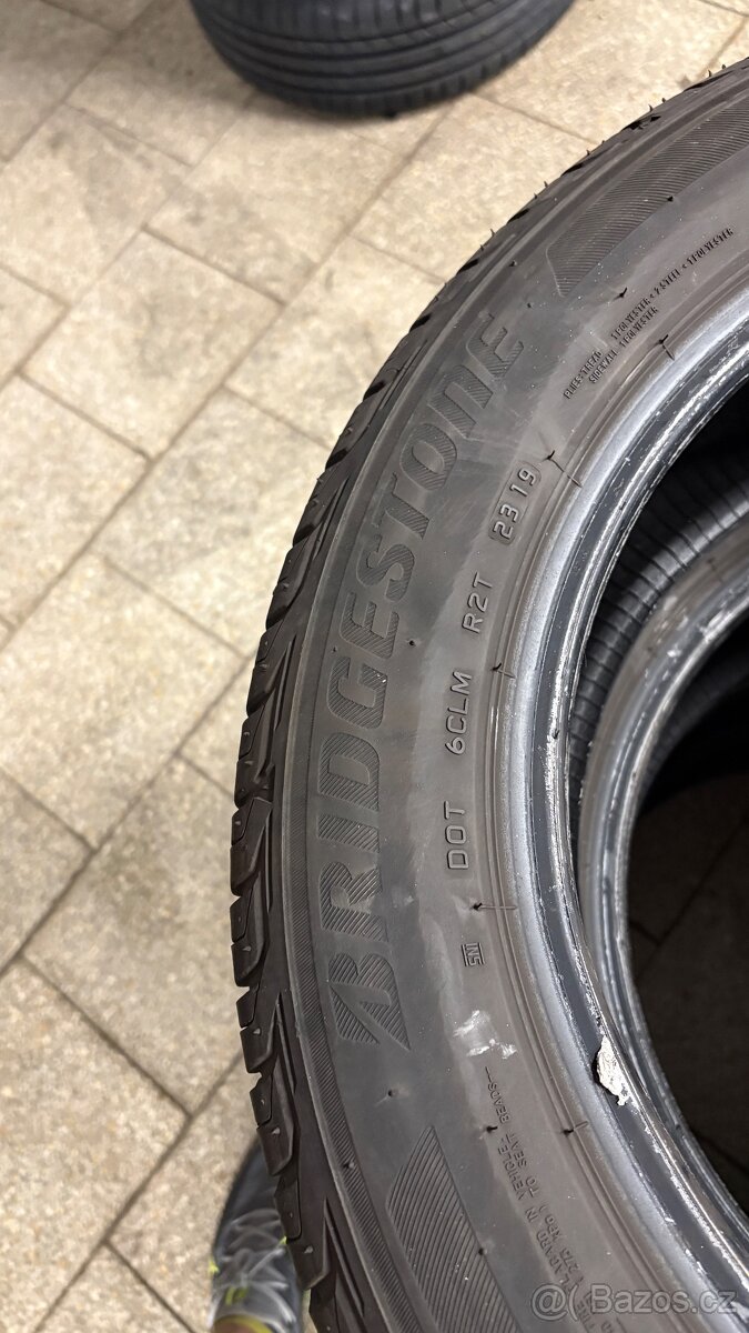 Letní pneu 215/5517 - 2