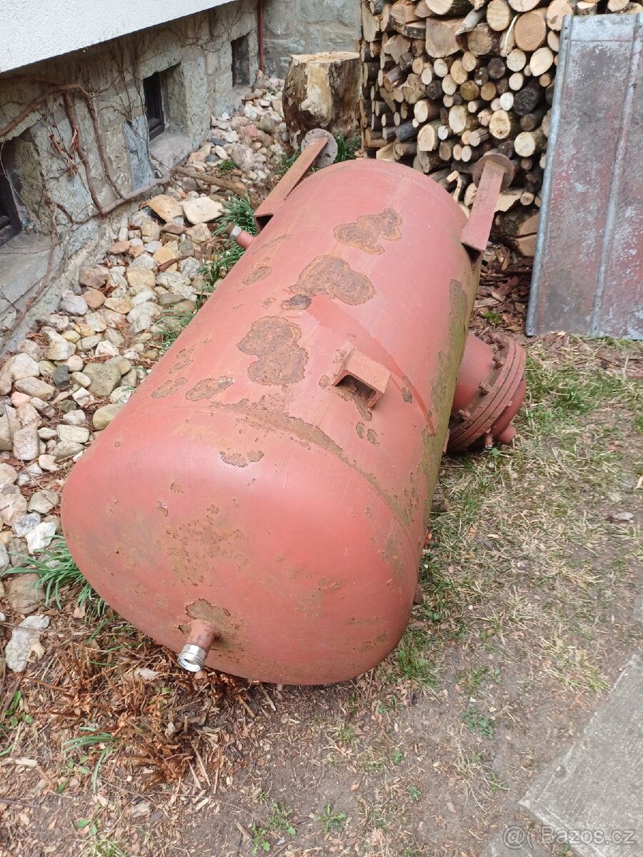AKU nádrž, bojler s výměníkem 400 l - 2