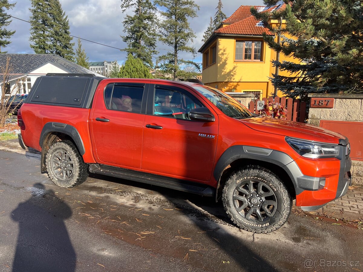 Toyota Hilux Invicible 2,8