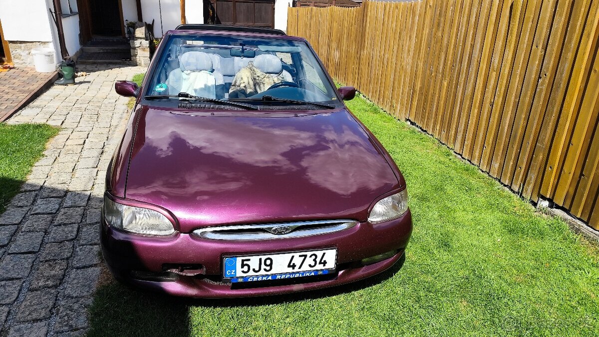 Ford Escort cabrio, rok 1995, najeto 19500 km - 2