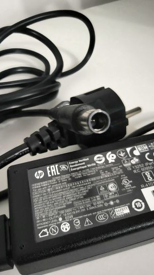 Prodám Oiginální nabíjecí adaptér HP V85, 19.5V 3.33A 90Watt - 2