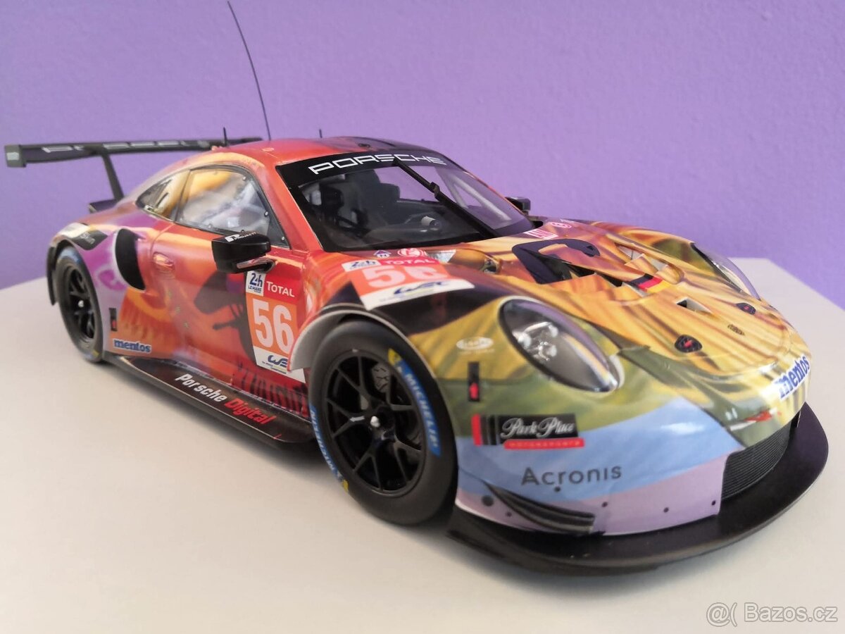 PORSCHE 911 RSR/IXO 1:18 - 2