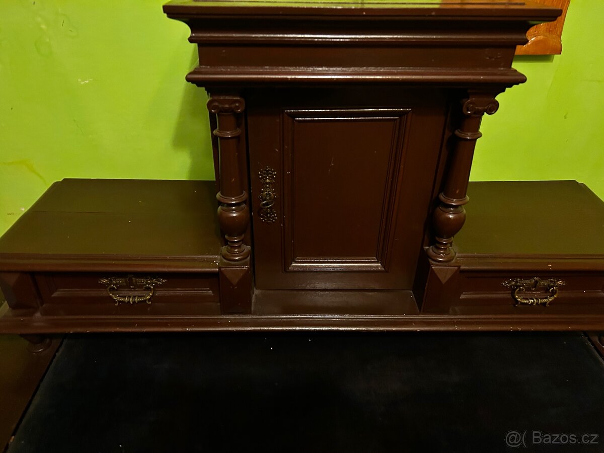 Starožitný stůl - 2