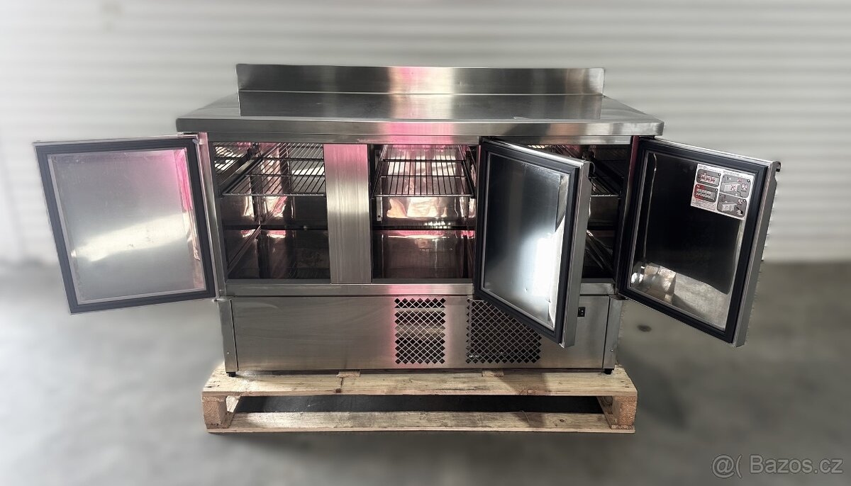 Profesionální chladicí stůl – 3 dveřový - 2
