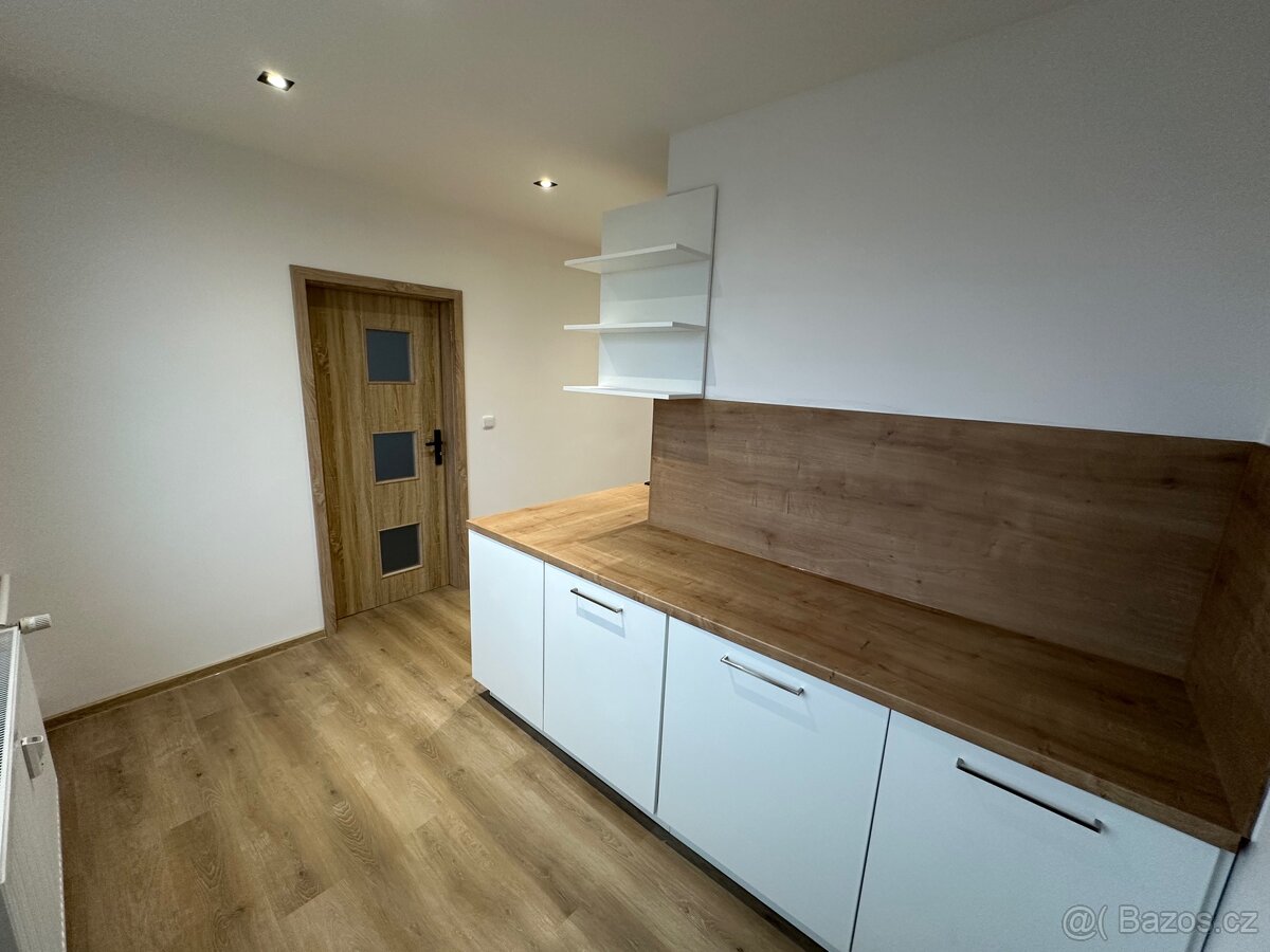 Prodej bytu 2+1 po rekonstrukci – 62m²-Horní Slavkov - 2