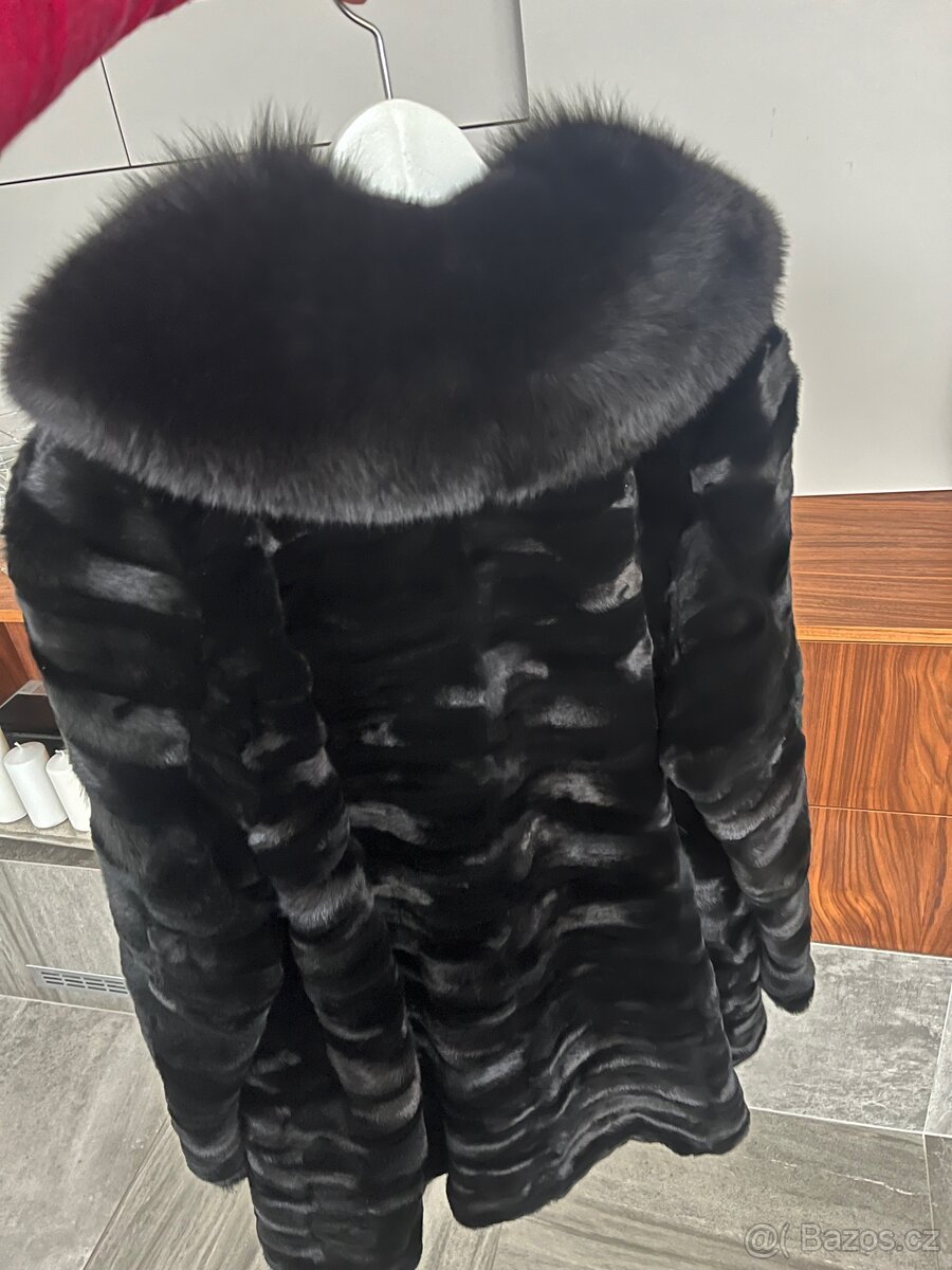 Kožich z pravé kožešiny s límcem z lišky - 2