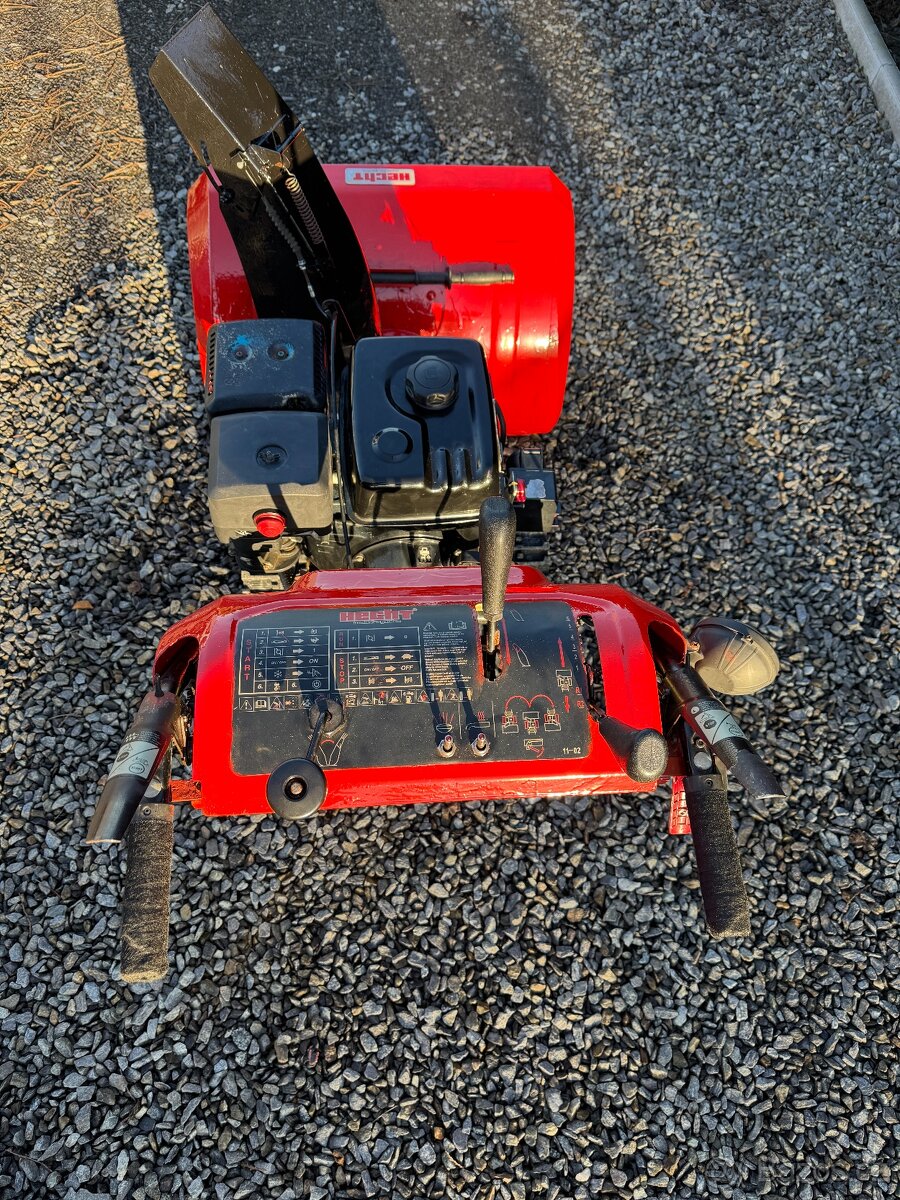 Prodám sněhovou frézu - HECHT 9930TD - 2