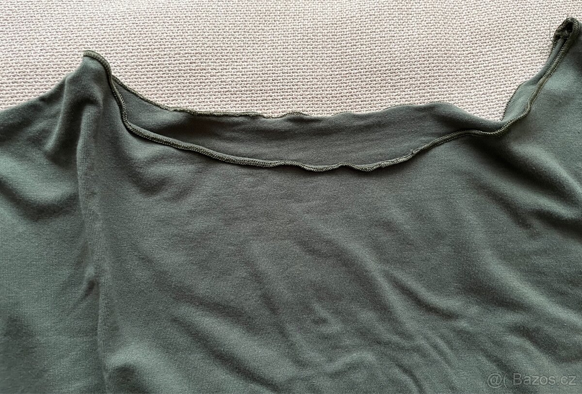 Tričko s vlnitým lemem. - 2