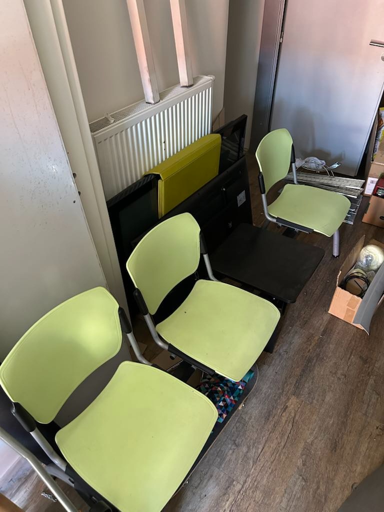 Plastová lavice + stoleček - 2